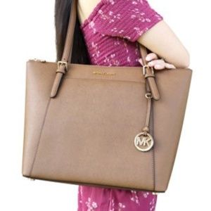 MichAel Kors Ciara Large Tote luggage